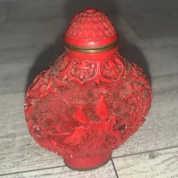 Antique Chinese Snuff Bottle Red Cinnabar Lacquer Resin Bird Tree Water Lilly Decor